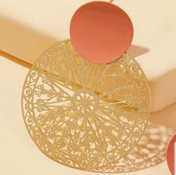 ○Flora○ Gold Two Tone Earrings - Picture 4 of 4